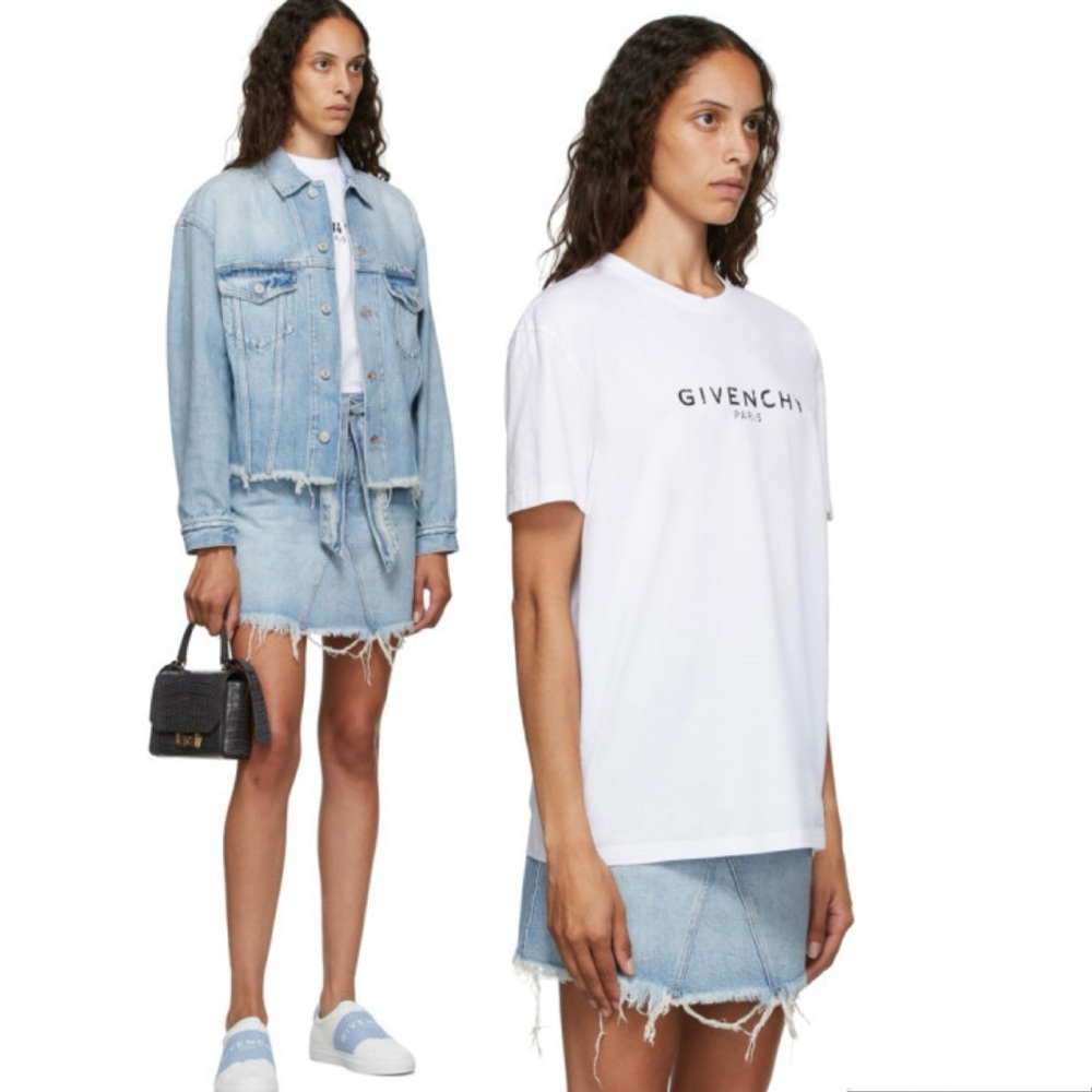 Givenchy Logo Classic Graphic Short Sleeve Tee - Picture 12 of 16